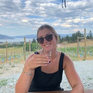 Meet your Posher, Harlee